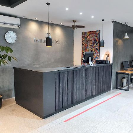 Dg Grami Hotel Paranaque City ภายนอก รูปภาพ