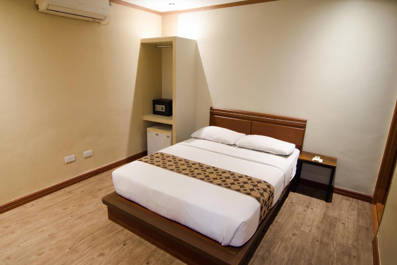 Dg Grami Hotel Paranaque City ภายนอก รูปภาพ