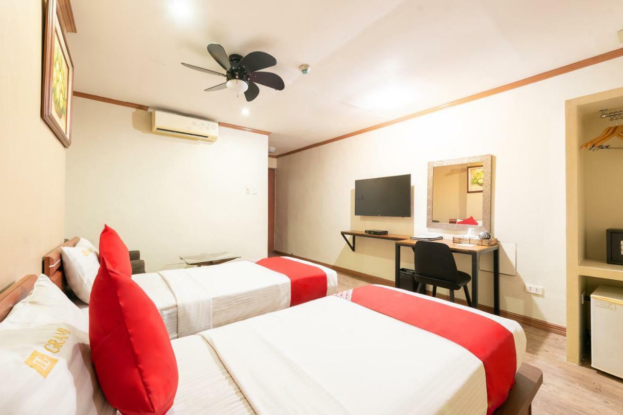 Dg Grami Hotel Paranaque City ภายนอก รูปภาพ